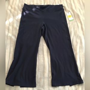 Gaiam straight leg Capri pants XL Yoga